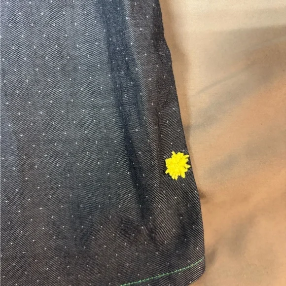 Gray Casual Button Down Shirt with Lightweight Fabric - Picture 5 of 8